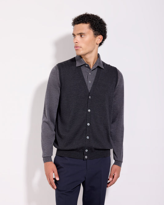 Gilet con bottoni Antracite | Filippo De Laurentiis Gilet con bottoni Antracite | Filippo De Laurentiis