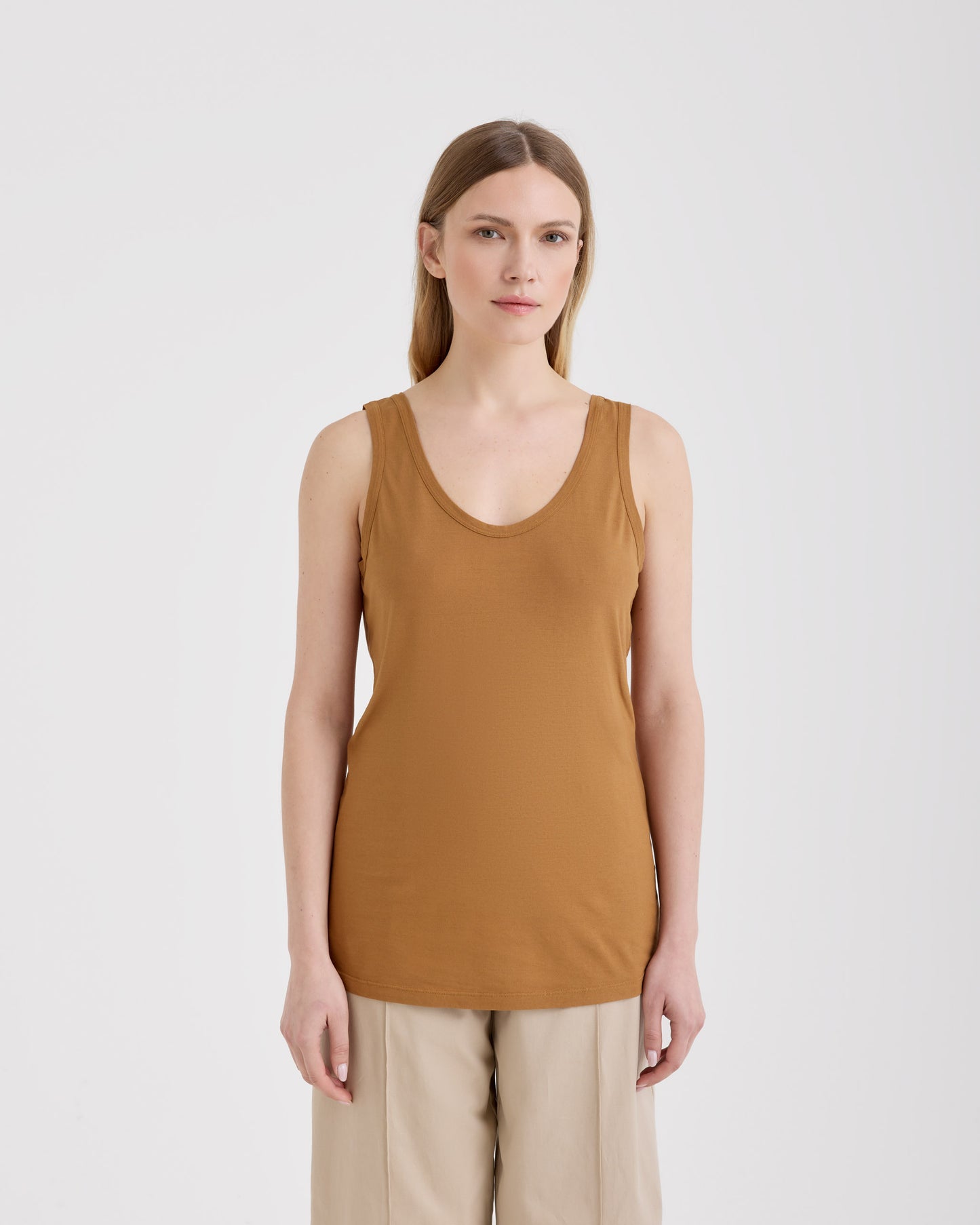 Canotta |242055|