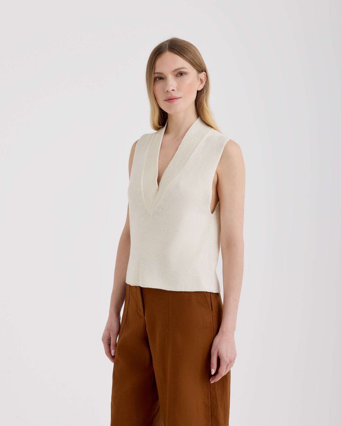 V-neck sweater |242073|