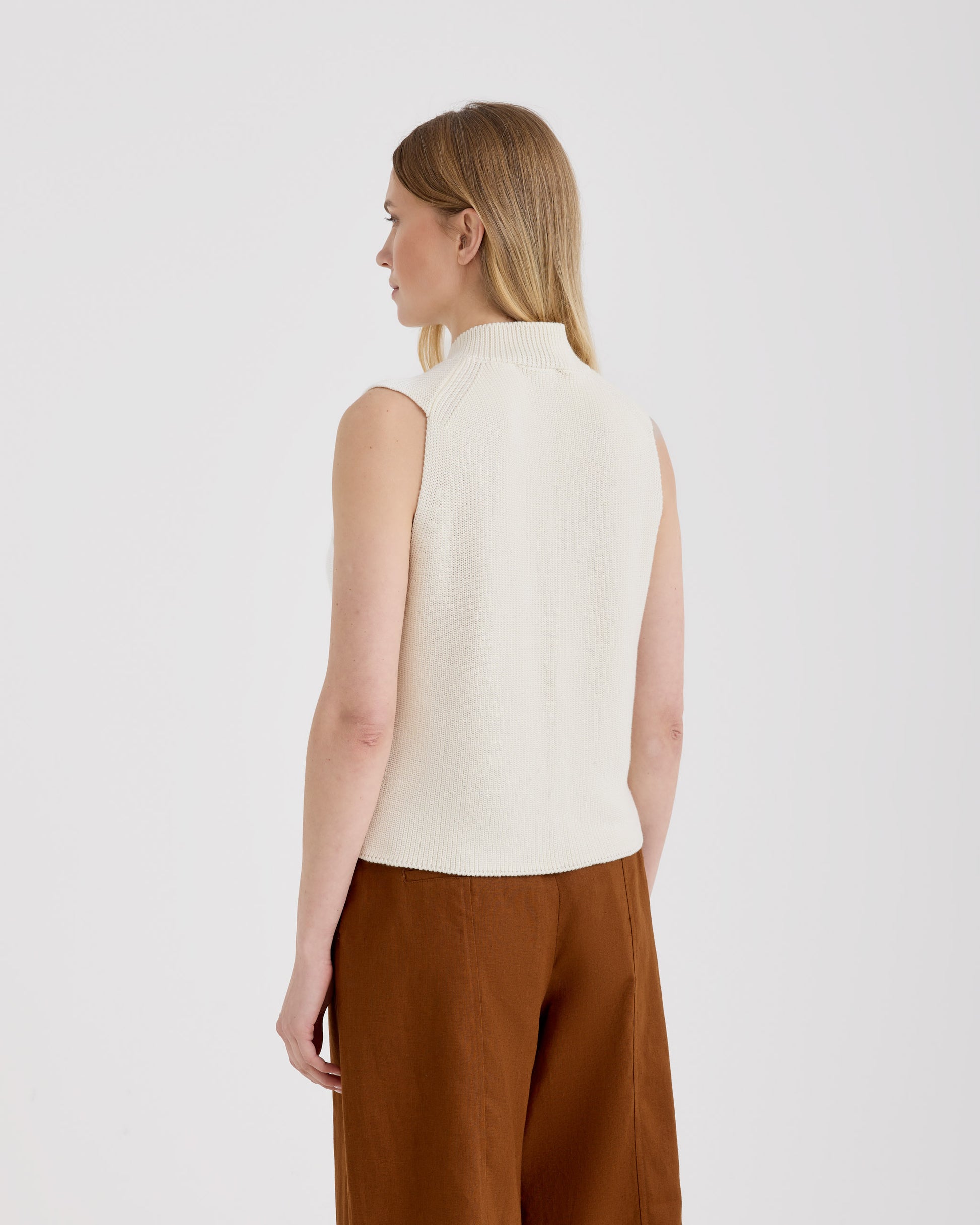 V-neck sweater MILK | Filippo De Laurentiis