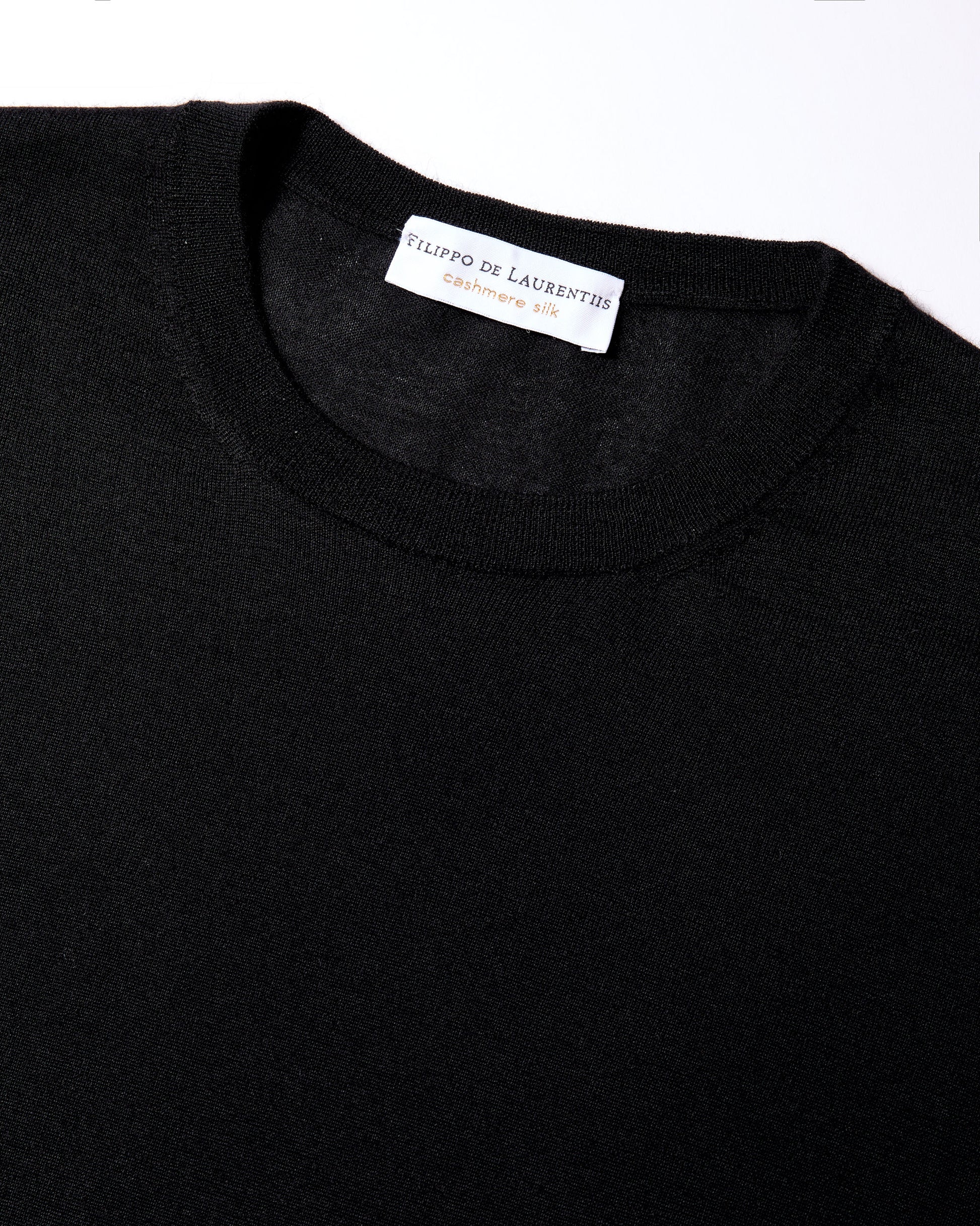 Girocollo Nero | Filippo De Laurentiis
