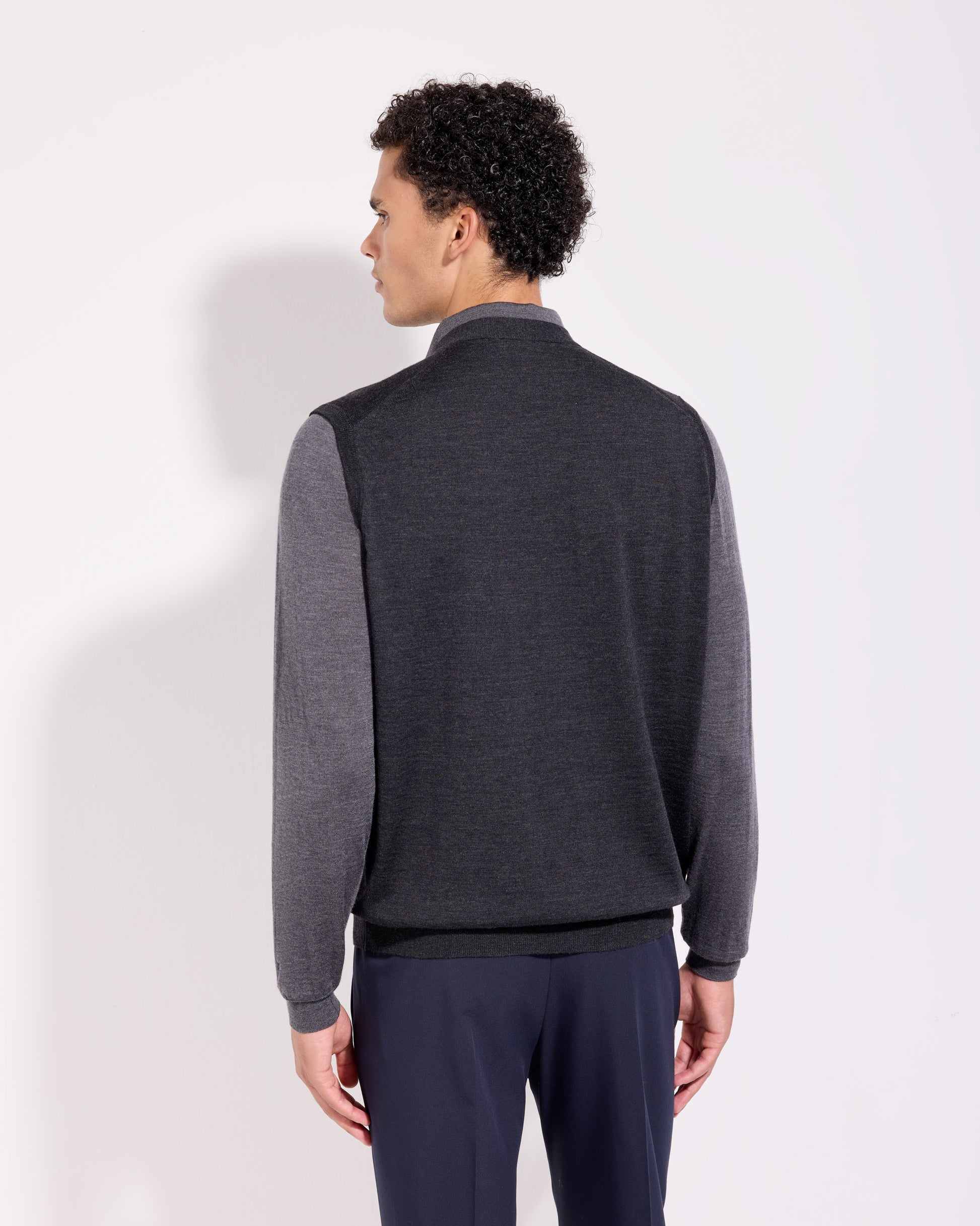 Gilet con bottoni Antracite | Filippo De Laurentiis