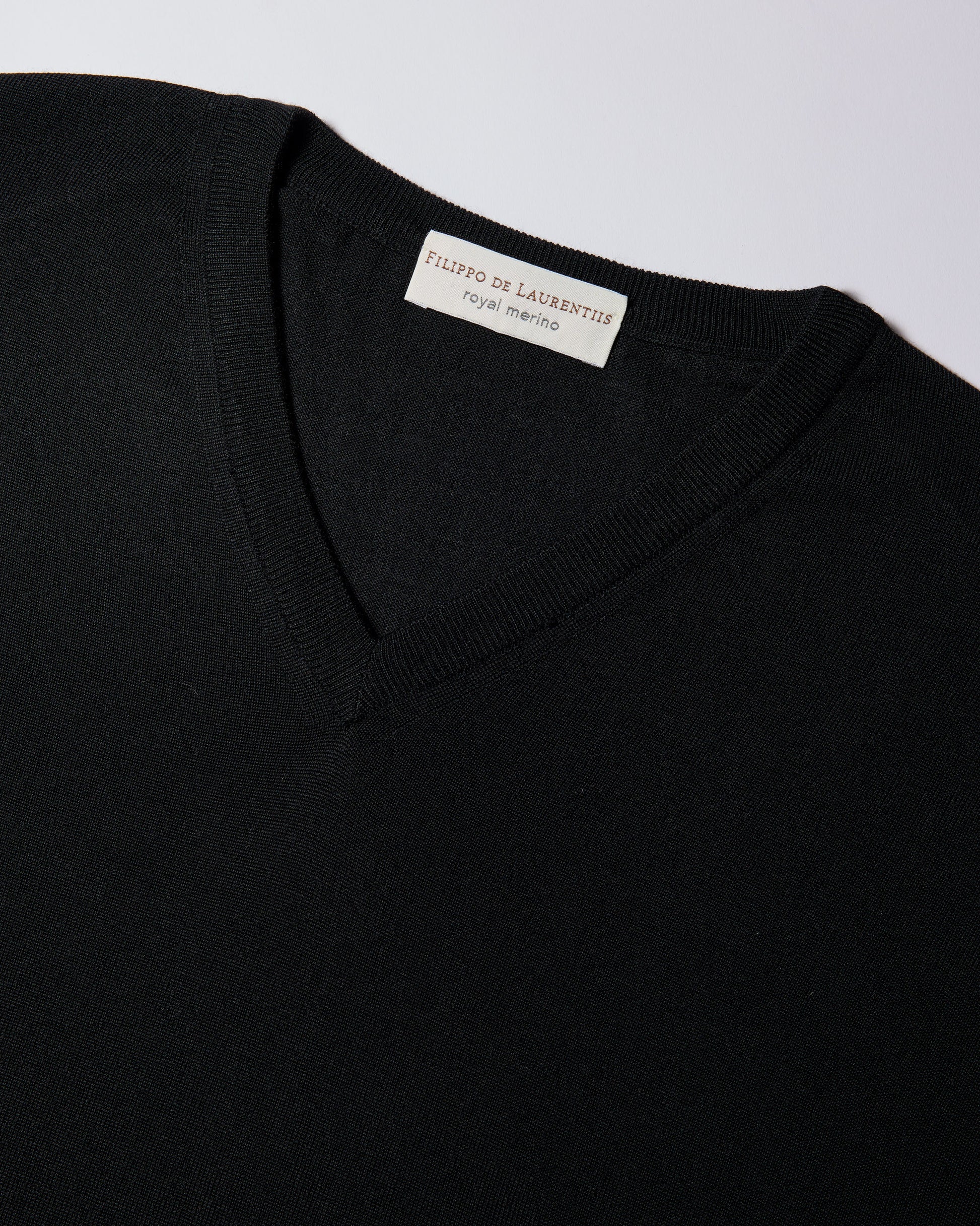 V-neck sweater  Black | Filippo De Laurentiis