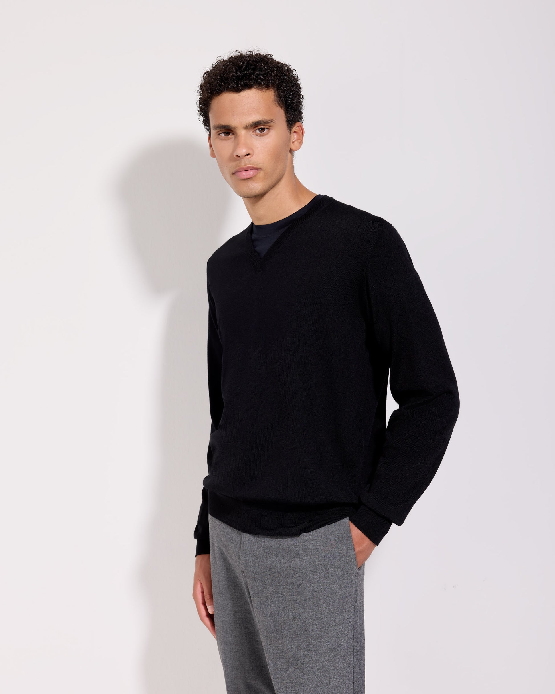 V-neck sweater  Black | Filippo De Laurentiis